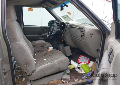 1998 Chevrolet S-10 Ls Fleetside from USA, damaged, VIN 1GCCS19X8W8224155